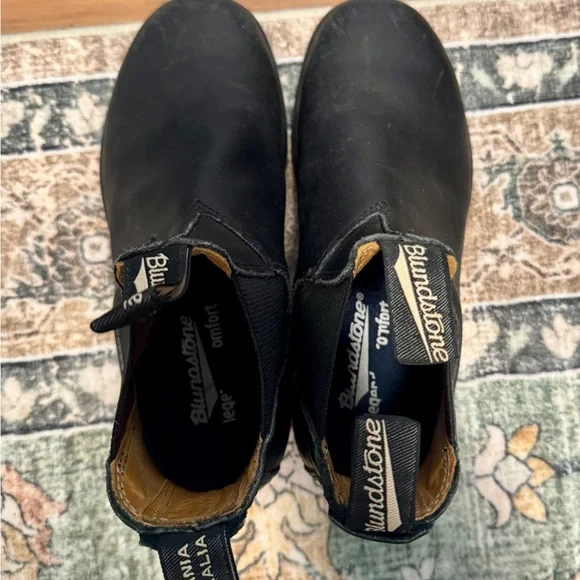 Blundstones - Black Leather Chelsea Boots - Picture 3 of 5